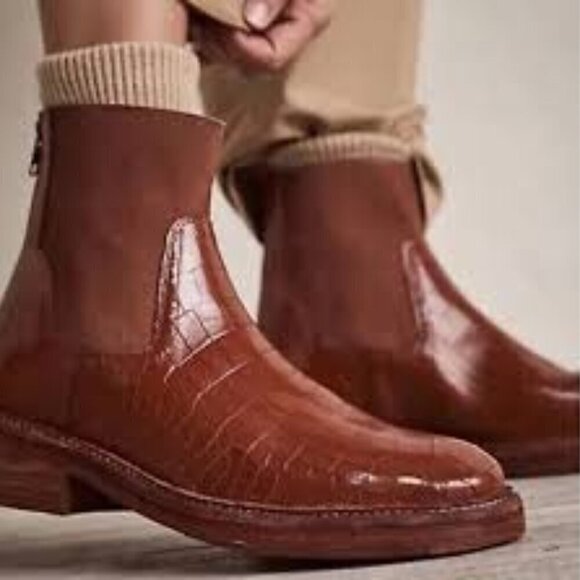 Free People Arlo Santa Fe Chelsea Boots Embossed Croc Ankle Boots Brown Size 40 - Picture 1 of 16